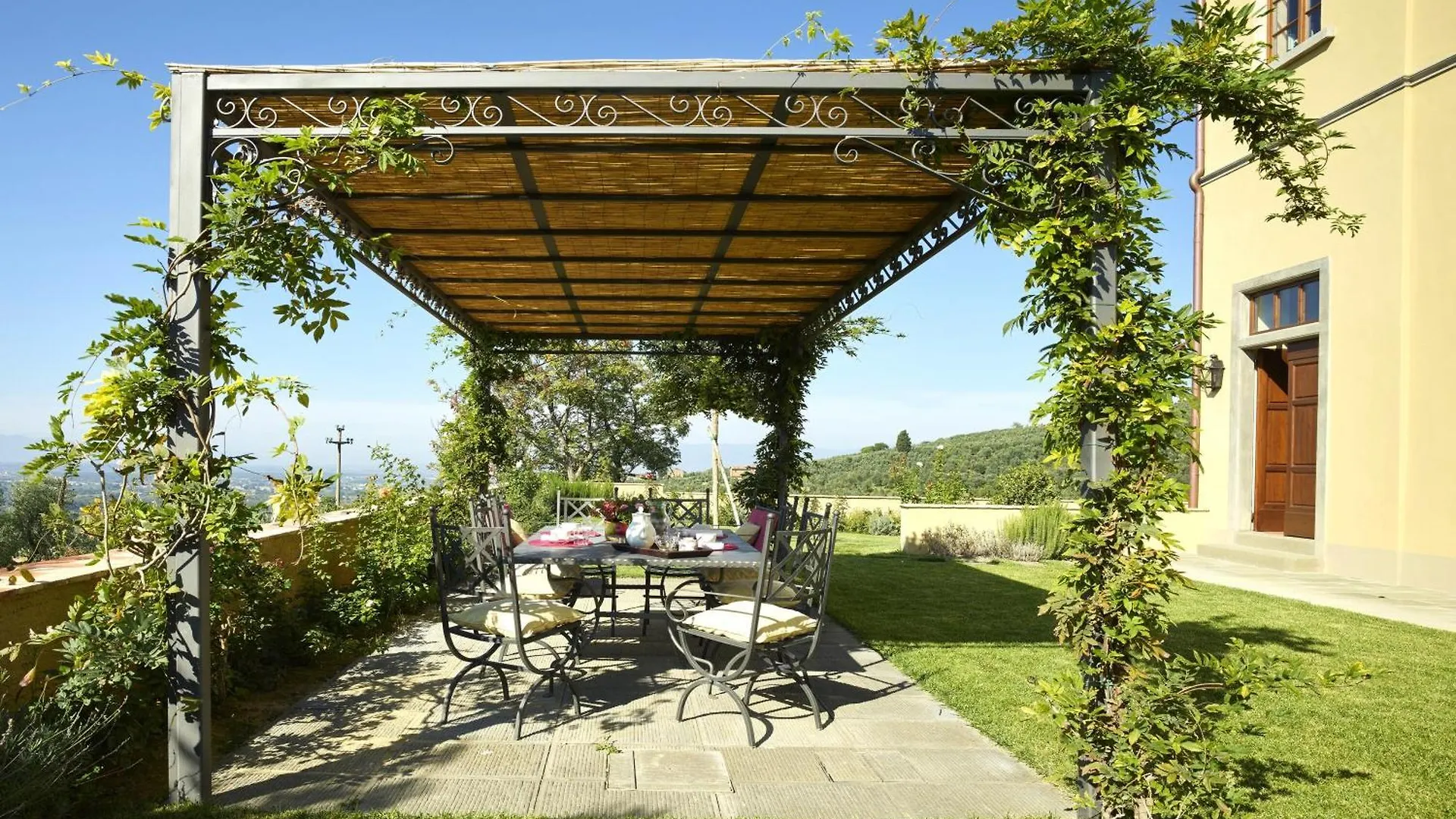 Villa Leonard By Mmega Vinci
